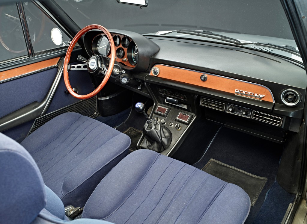 Lancia 2000HF