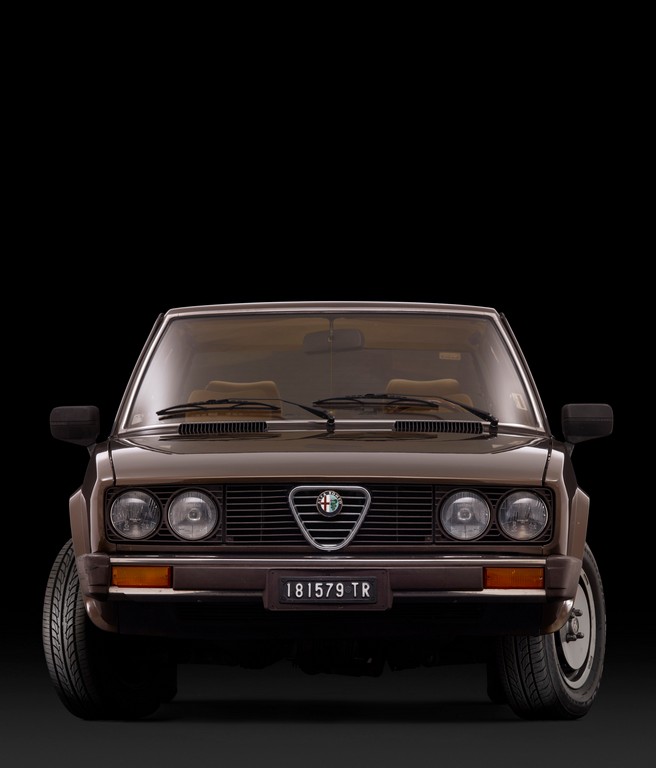 Alfa Alfetta quadrifoglio oro-